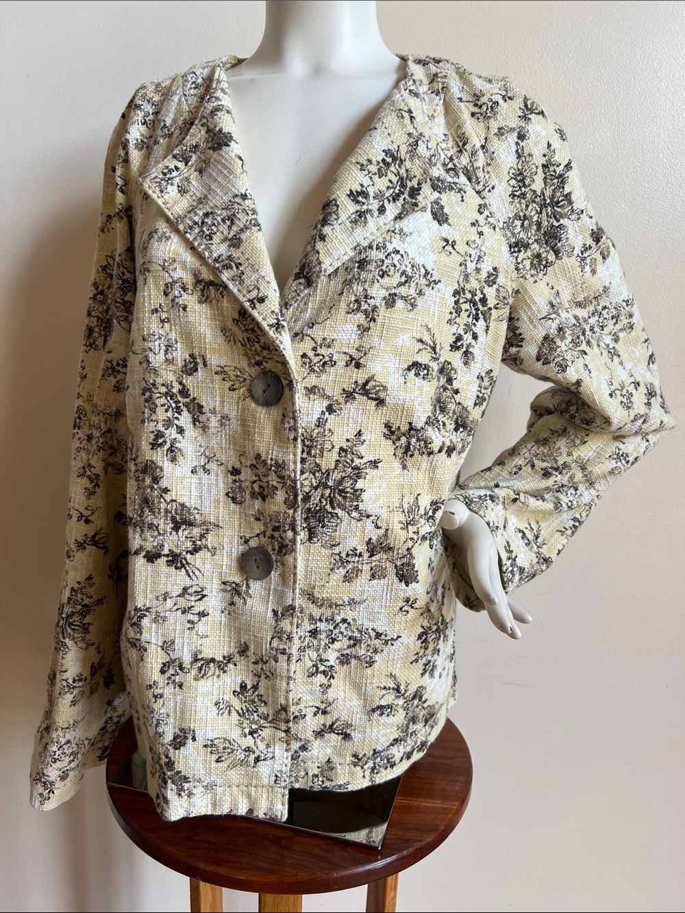 J. Jill floral textured jacket Cream & Black Floral Button Jacket with pockets